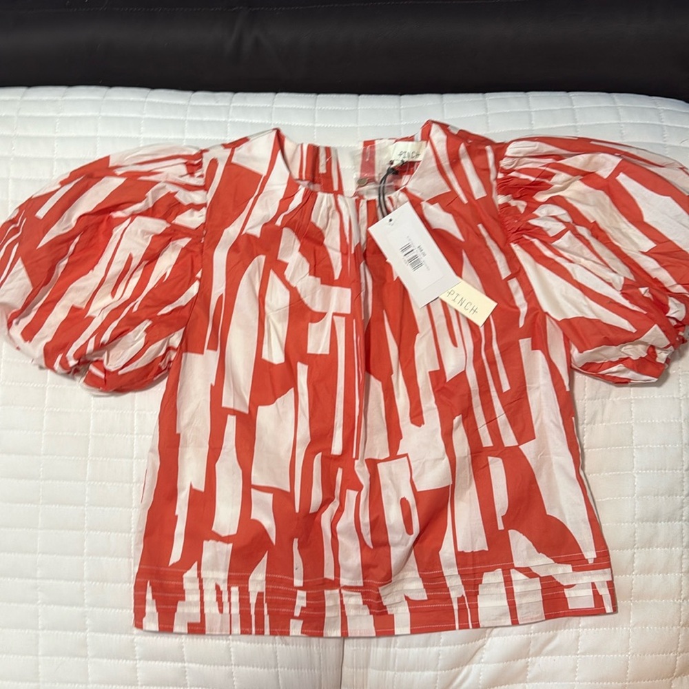 Puff sleeve top